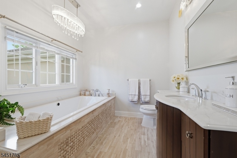 Master Ensuite