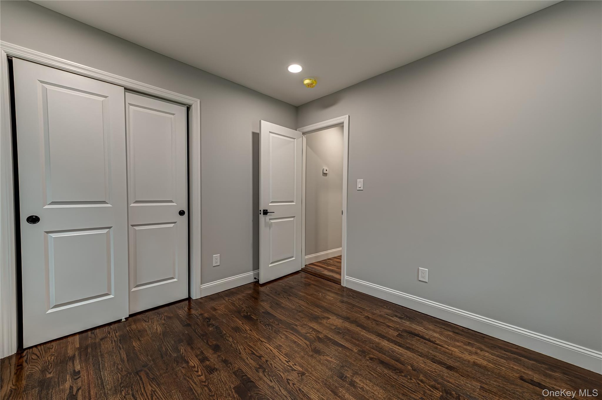 1st Floor Bedroom/Office
