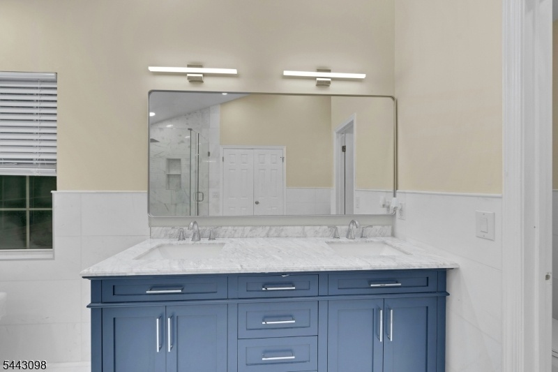 vanity - en suite bath