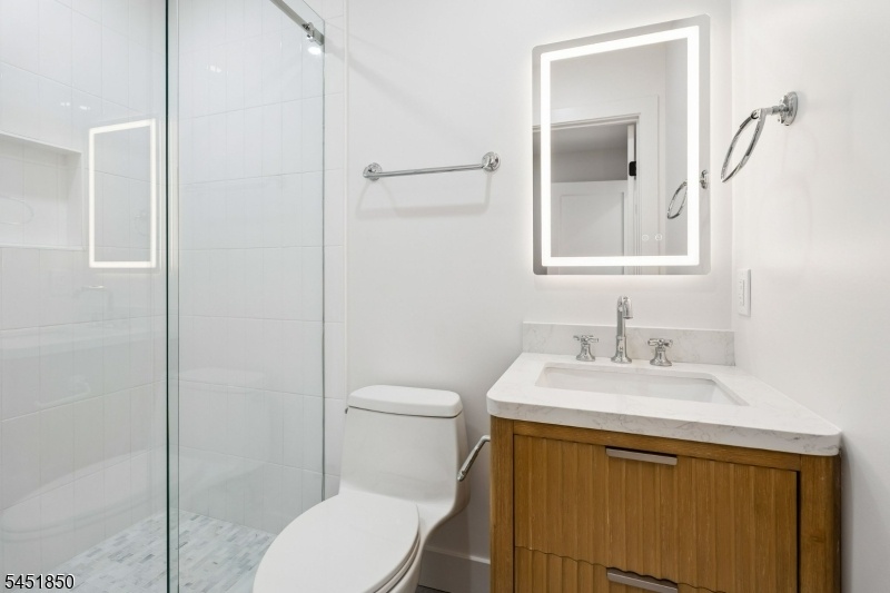1st Floor Full Bathroom