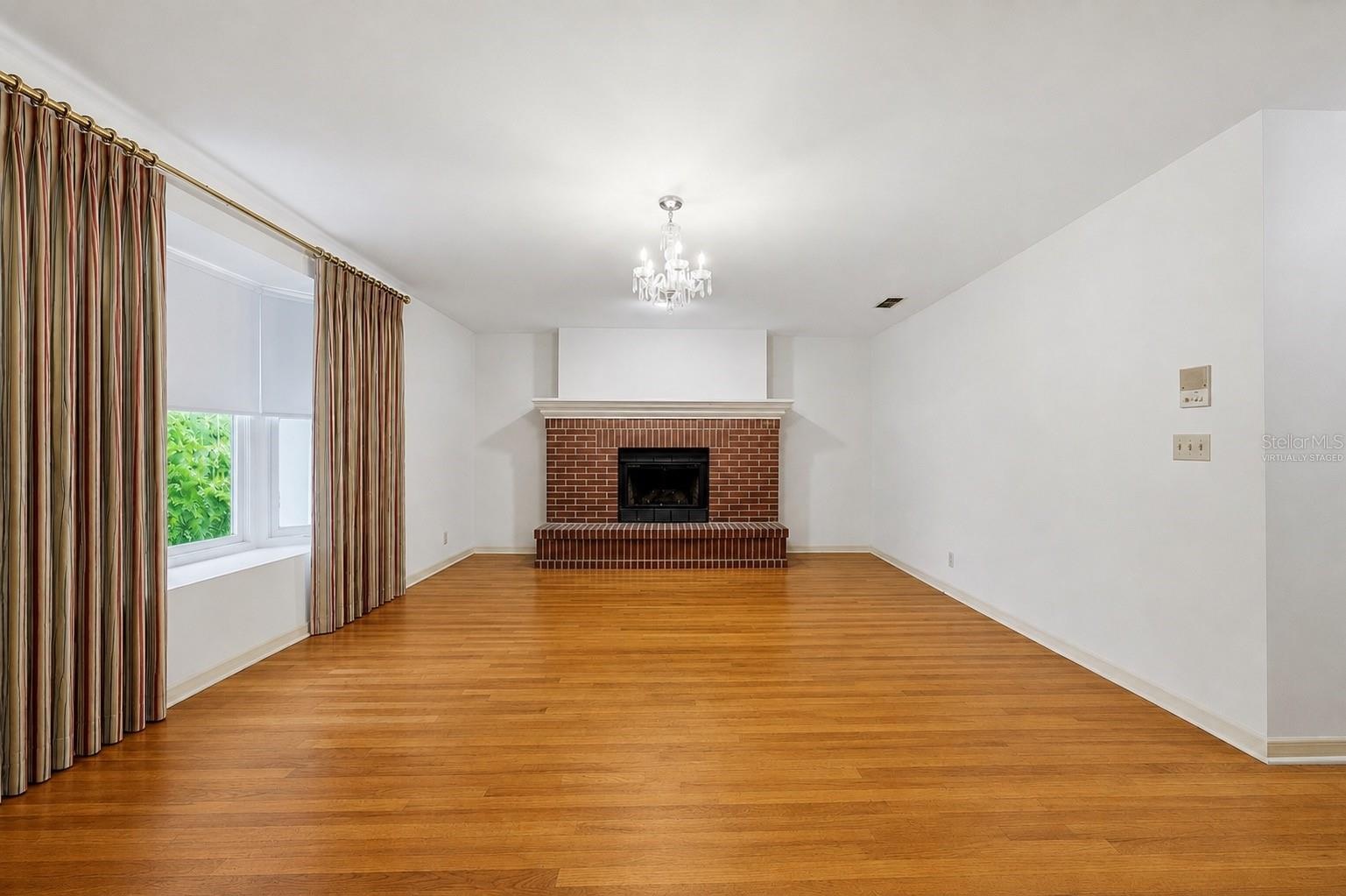 Primary Bedroom***Virtually Staged