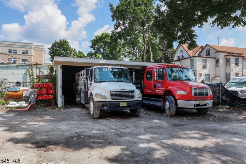 Truck Canopy/Bays