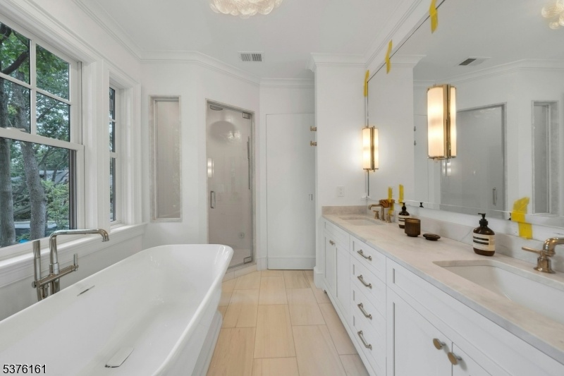2nd Floor Ensuite Bathroom
