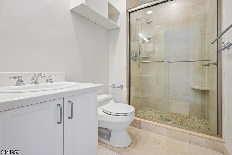 Bedroom 2 Ensuite