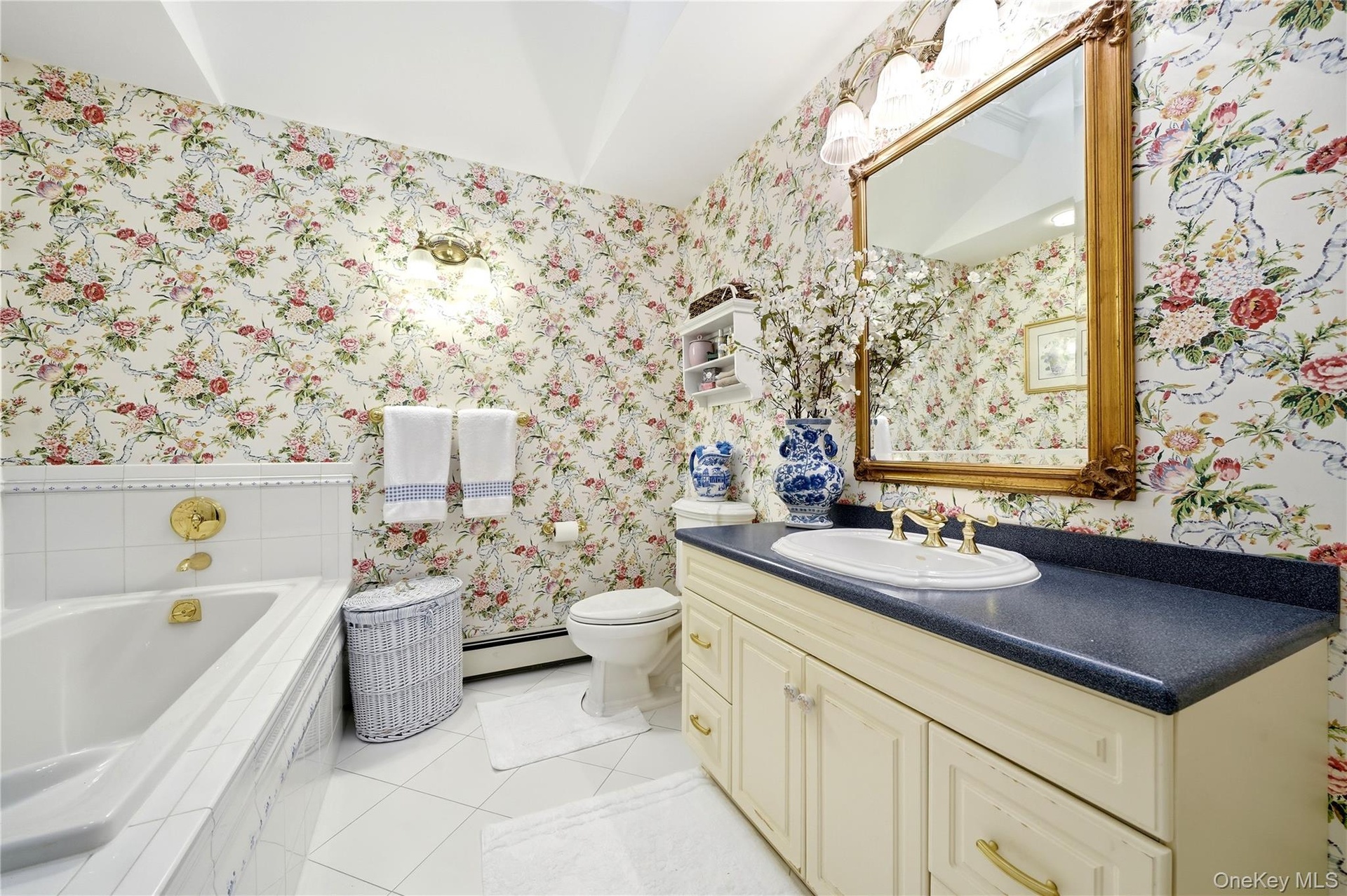 2nd Floor Bathroom