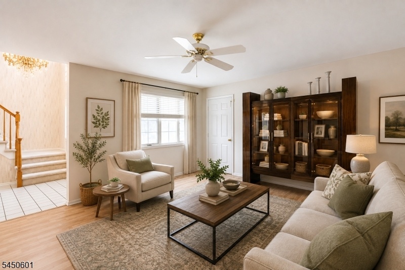 VIRTALLY STAGED FAMILY RM