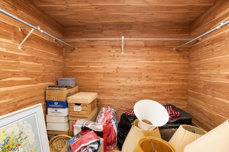 BASEMENT LG CEDAR CLOSET