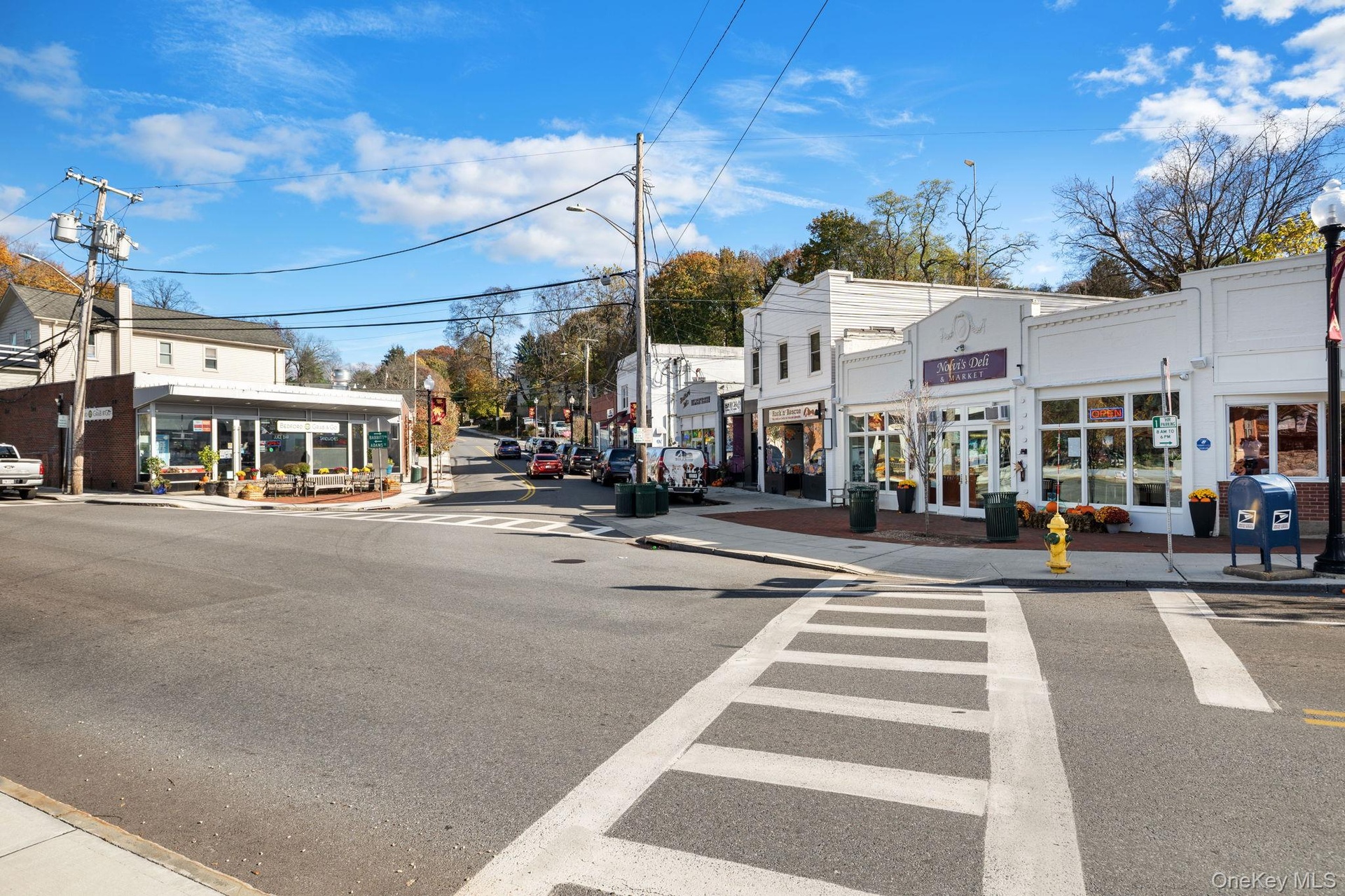 Enjoy the charm of downtown—local shops, cafés, and restaurants are only moments away, offering everything you need right at your doorstep.