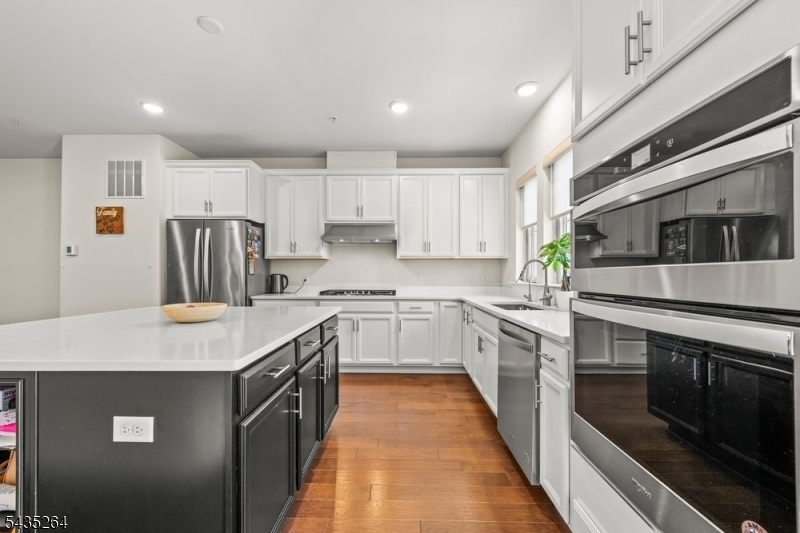 Large updated Kitchen