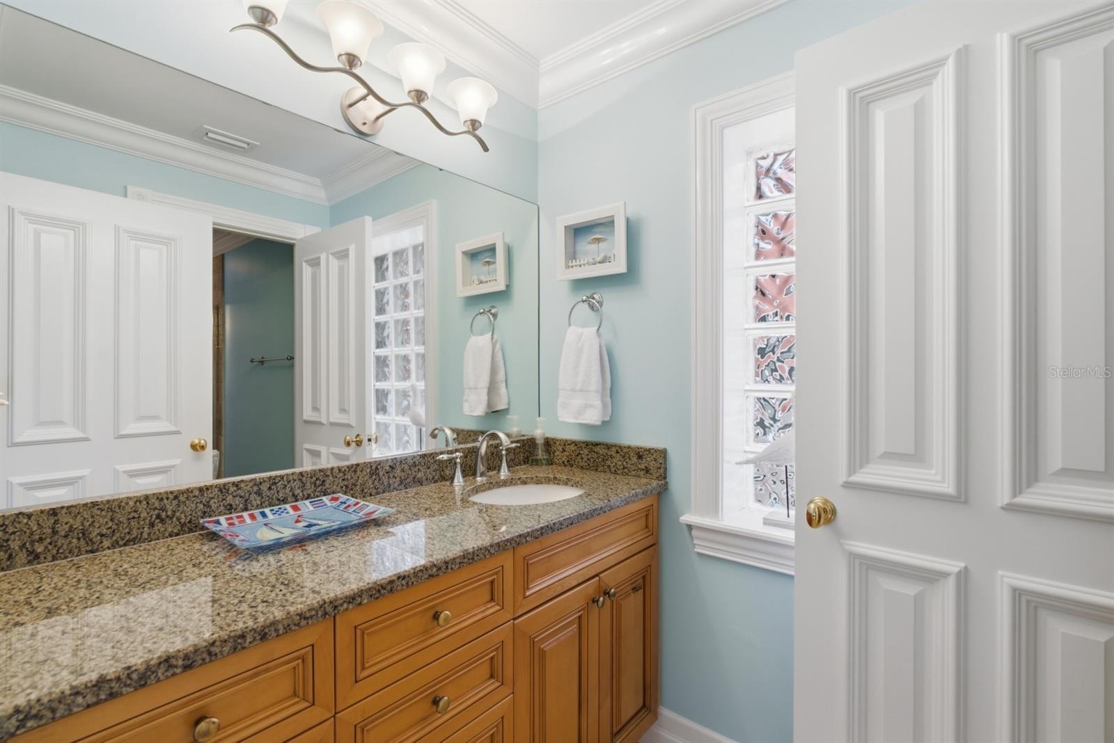Second Primary ensuite