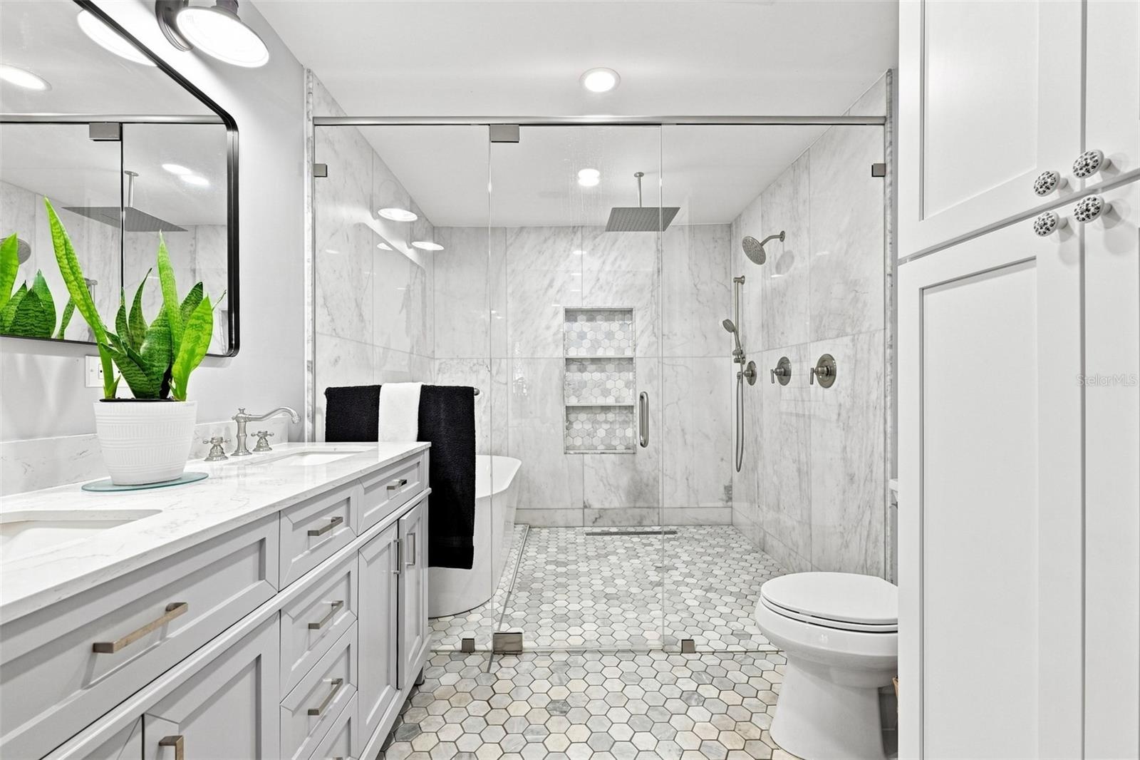 Primary en suite