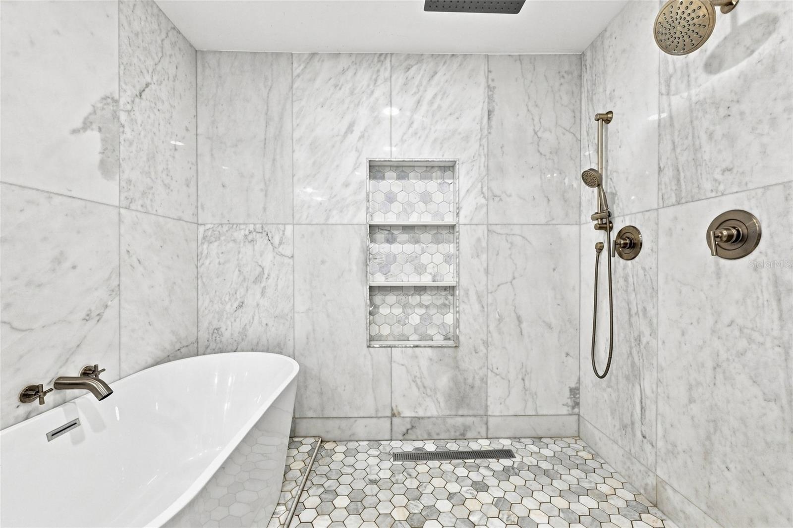 Primary en suite