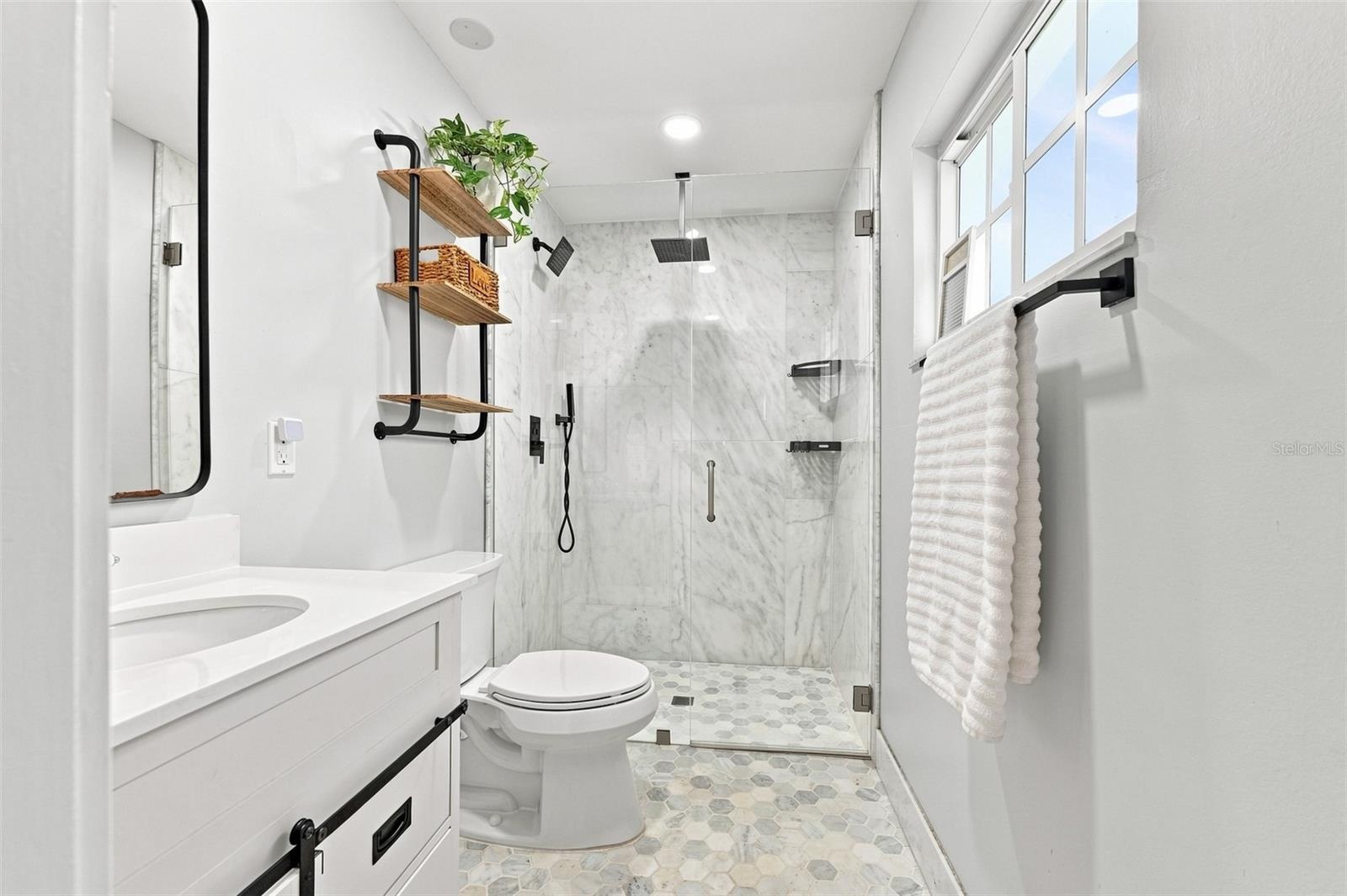 Jr. en suite