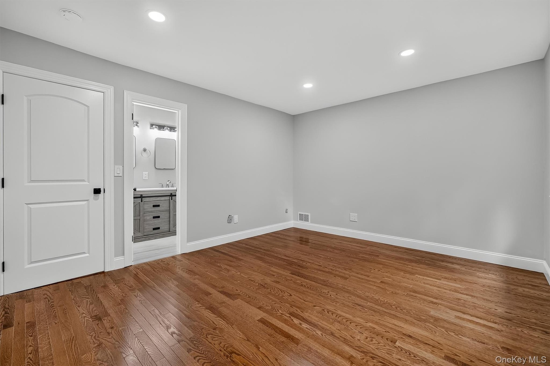 Bedroom #1