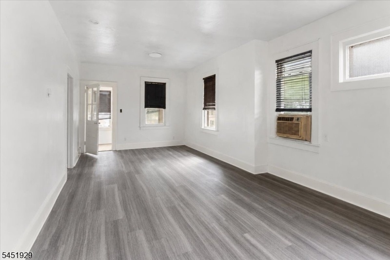 Unit 2 Living/Dining Room
