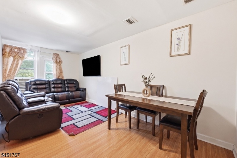 Living Room Unit 3