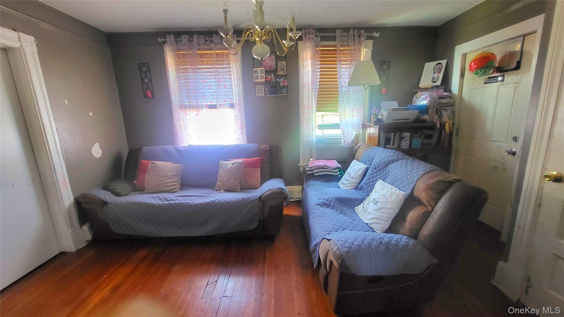 67 N Bridge St Apt 2 Livibg Room