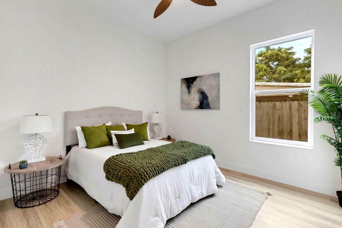 Den / 3rd Bedroom