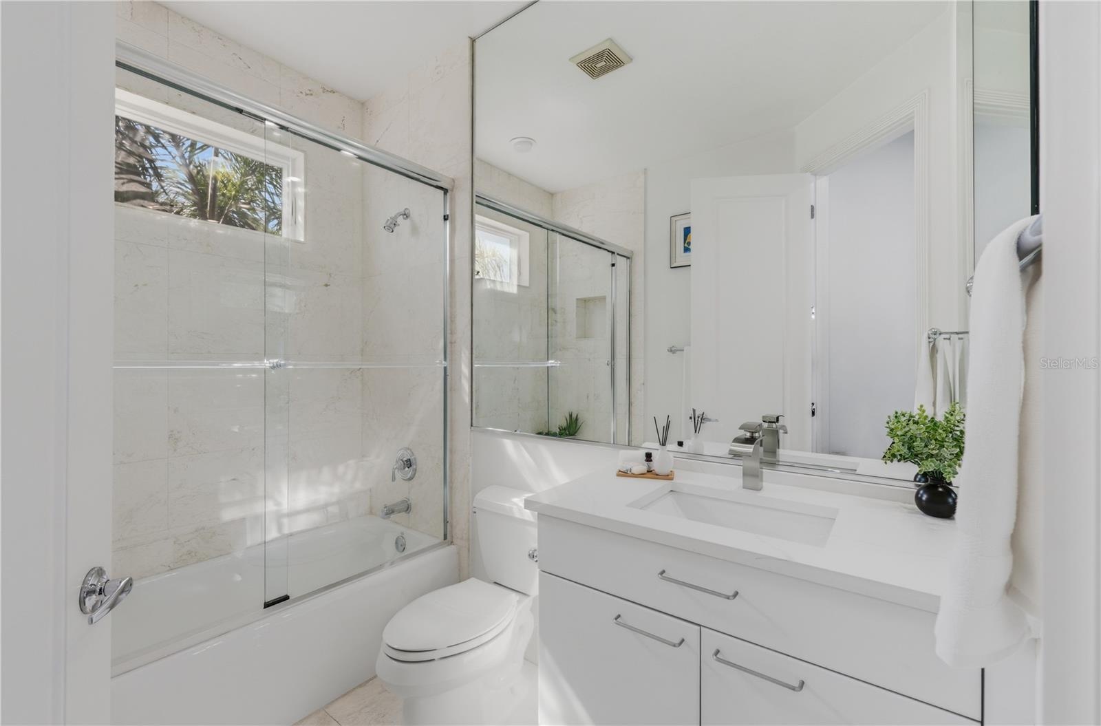 Upstairs Guest Bath 2