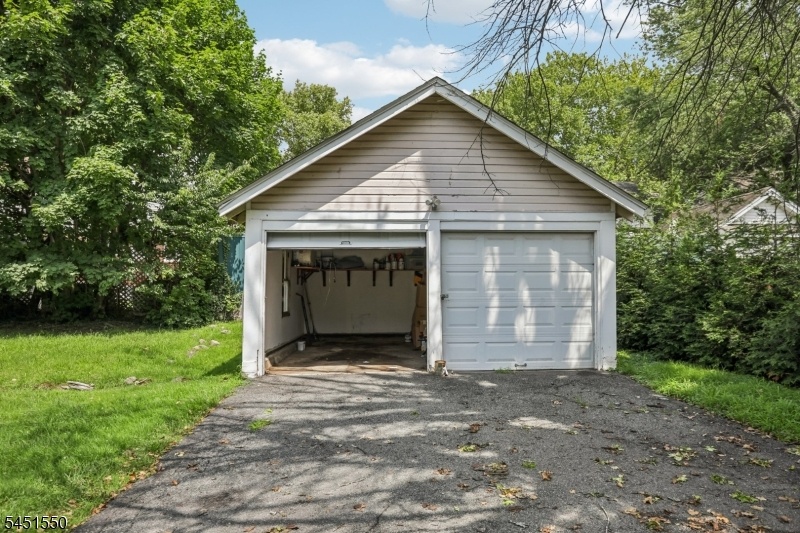 2 car garage