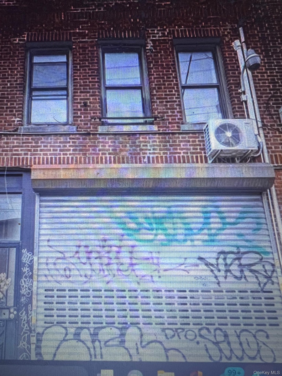 STORE FRONT