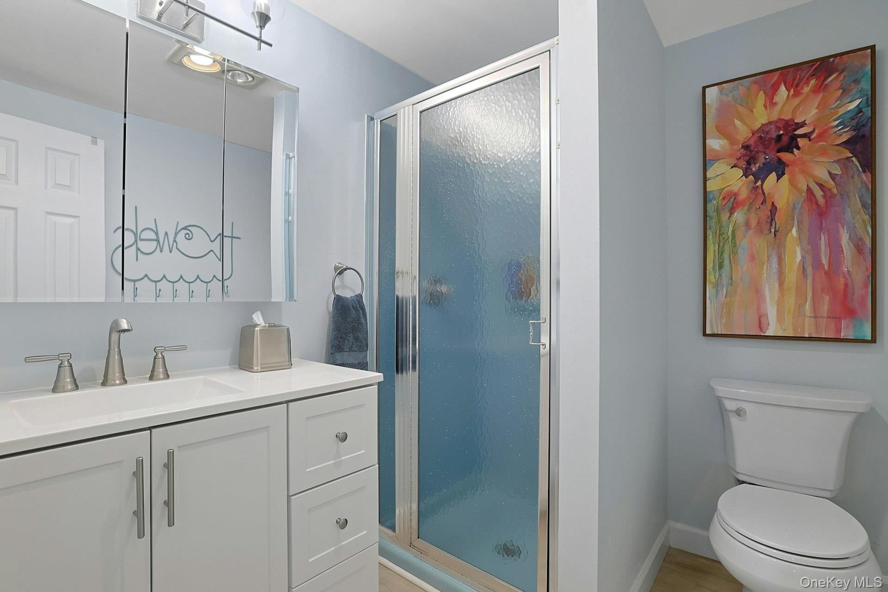 Also perfect for rinsing off after a day on the lake before relaxing indoors, right next to the laundry