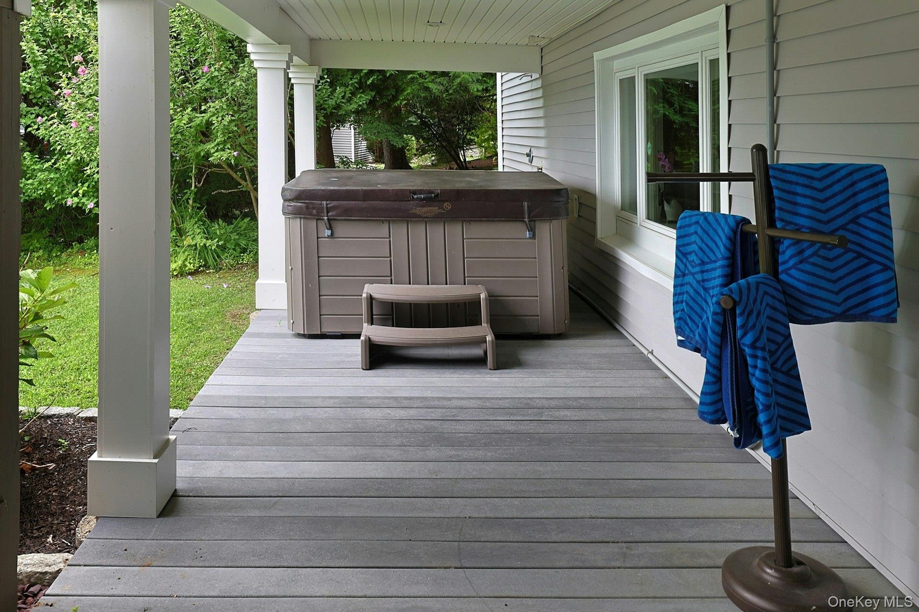 Grab your champagne and sneak over to the hot tub, tucked away on the far deck. Relax and unwind in the perfect place to soak in the views year-round.
