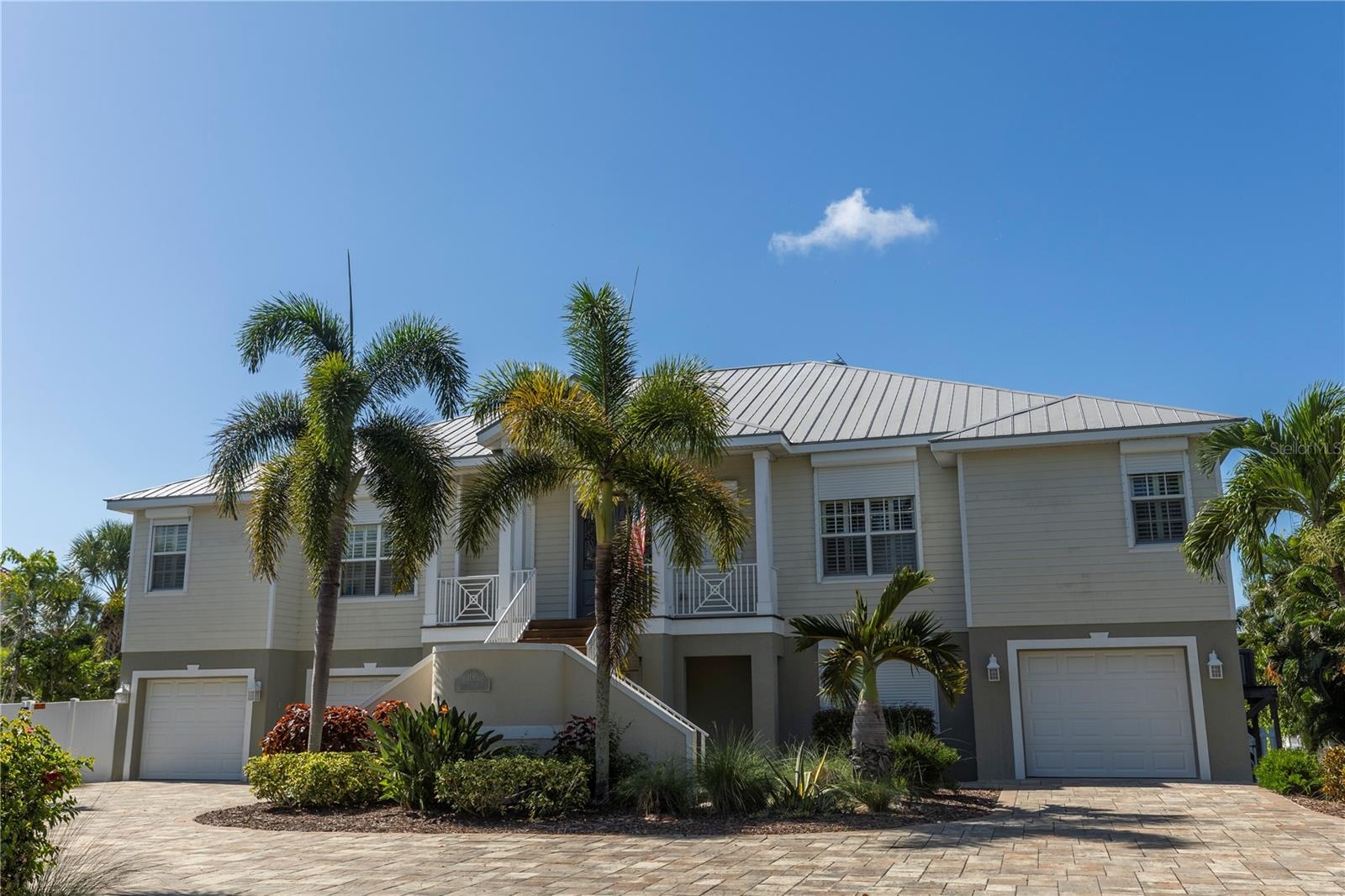 Welcome To Luxury Living Cape Haze Style!