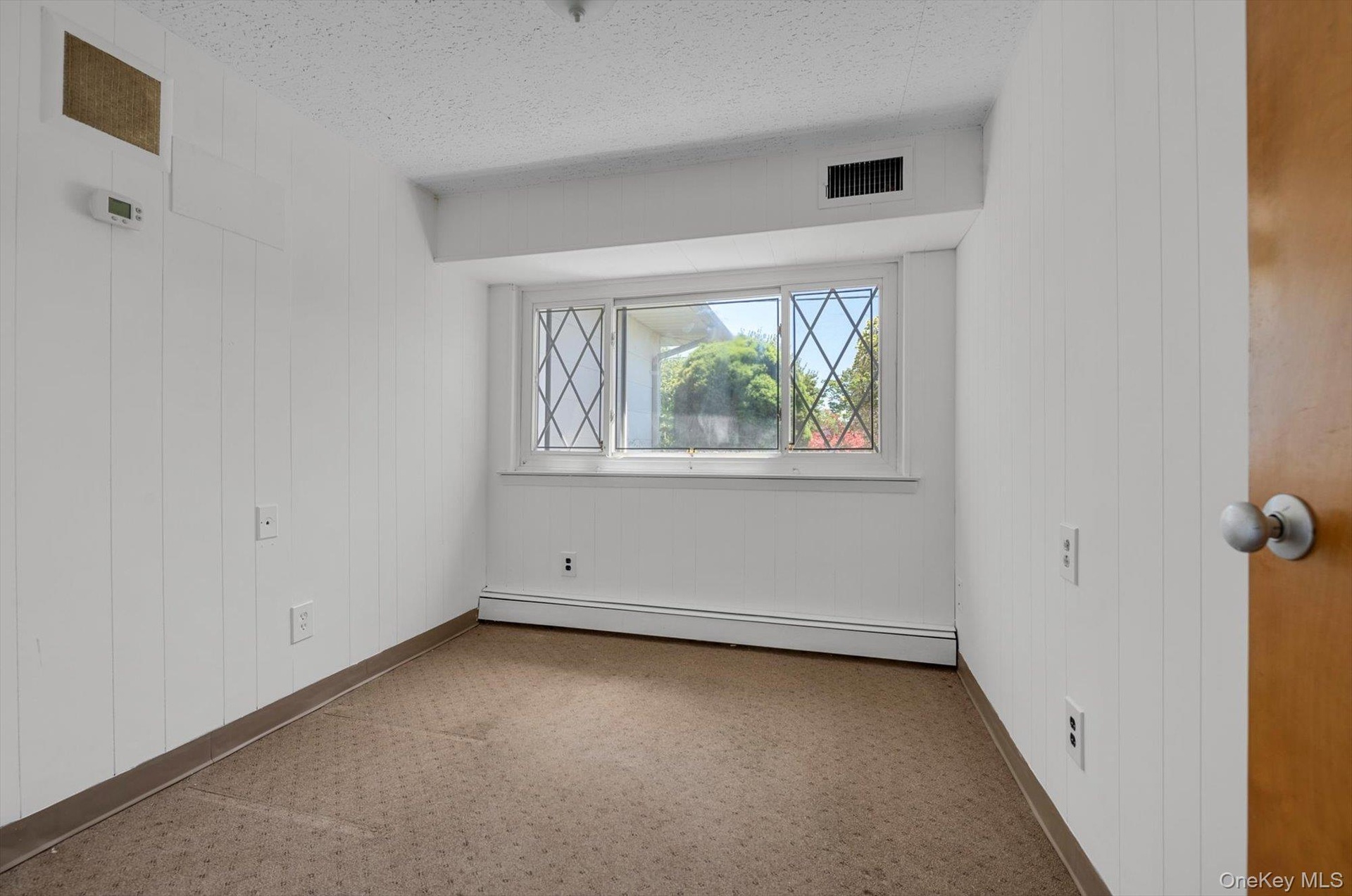 1 of 3 rooms