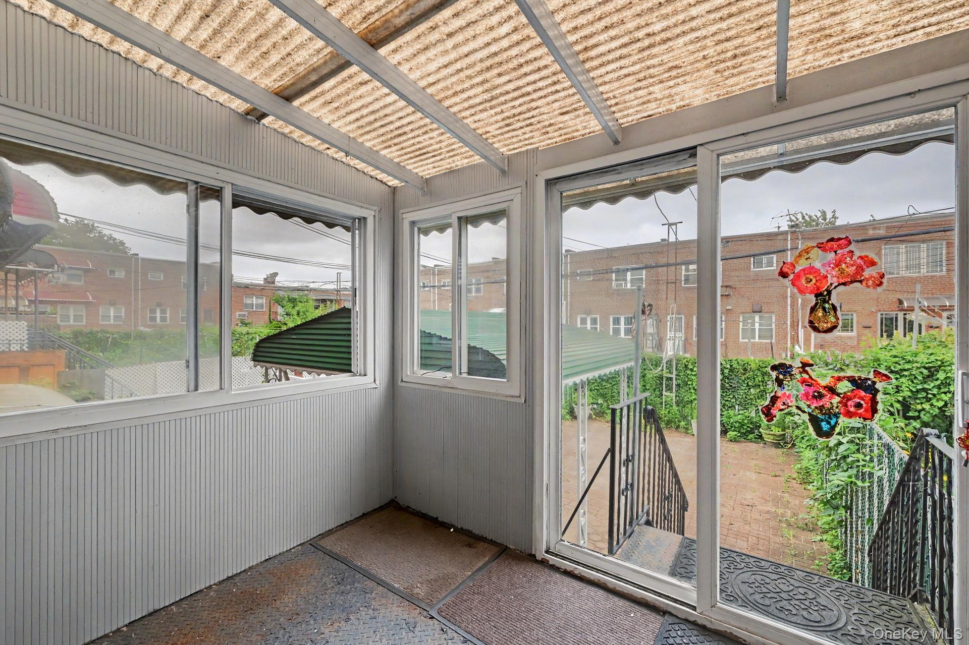 Three season's room