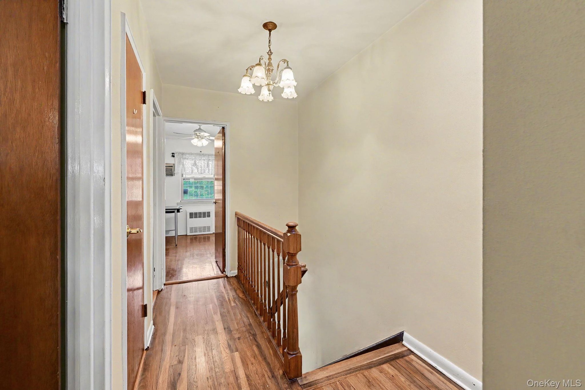 Upsatirs hallway