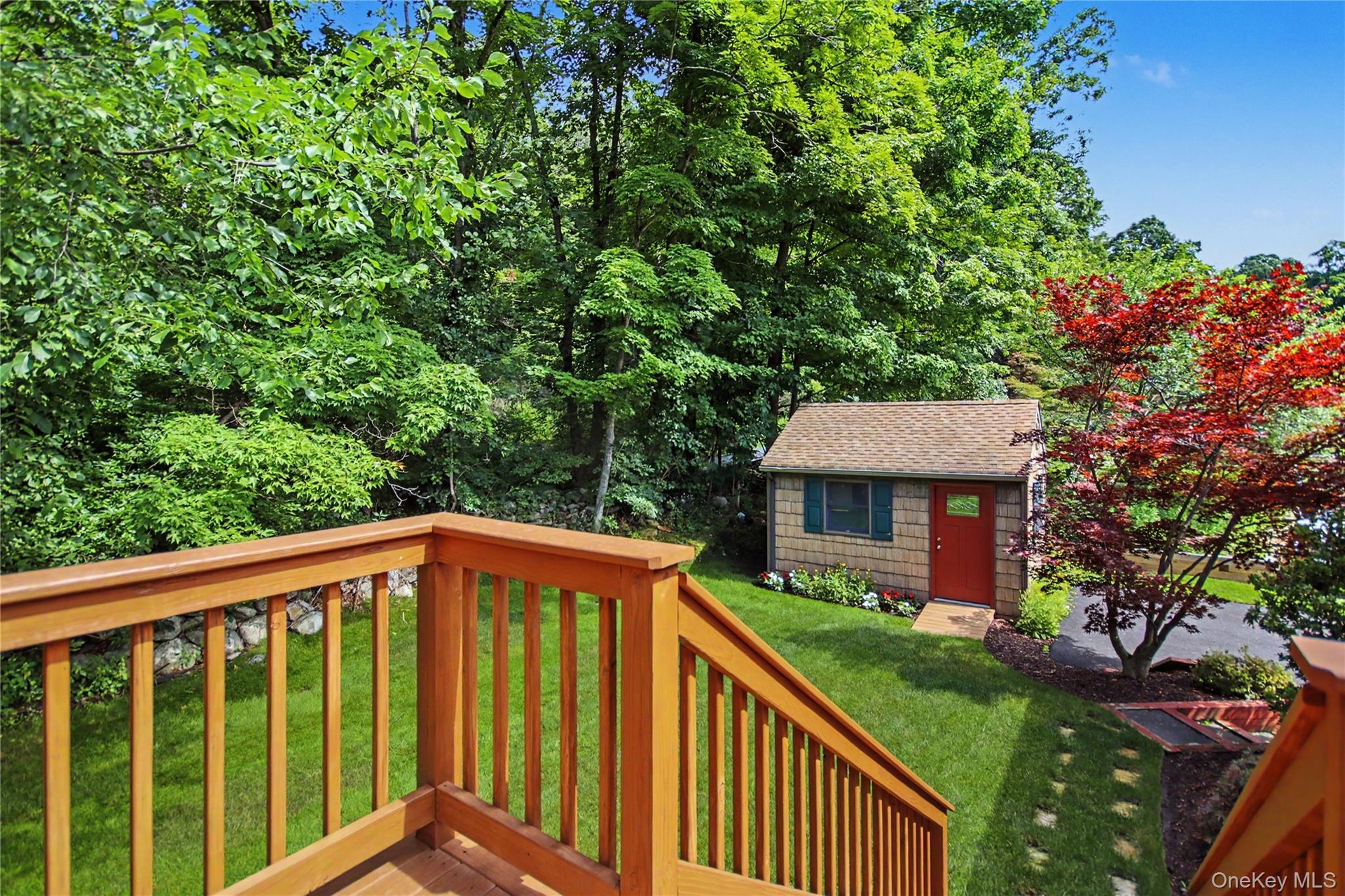Deck to Back Yard