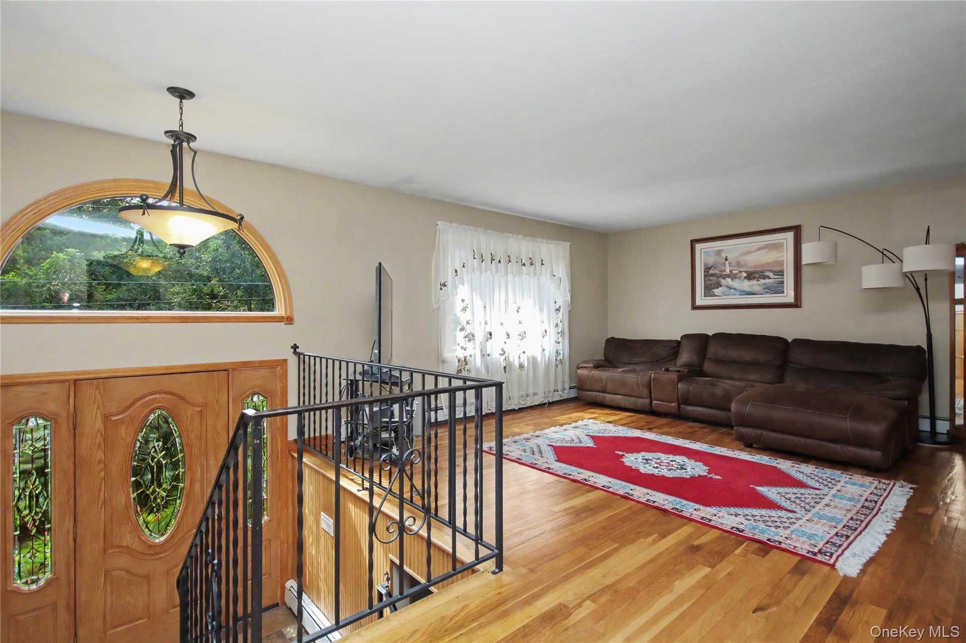 Entry is wider than most Raised Ranches