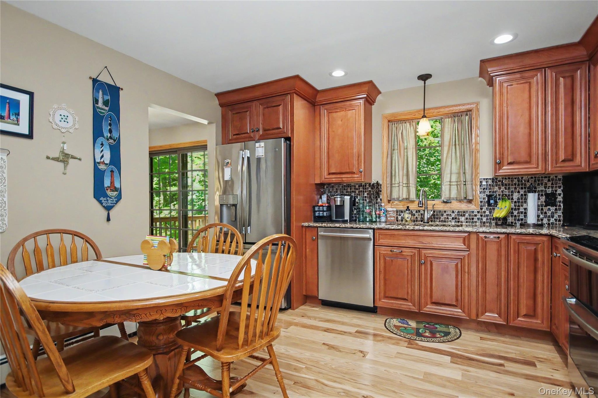Eat in Kitchen