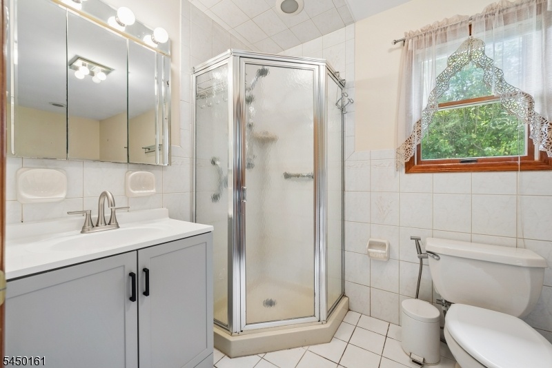 Full Bath in Second Ranch