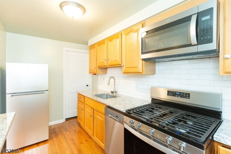 Unit B Kitchen