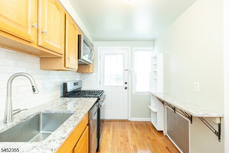 Unit B Kitchen