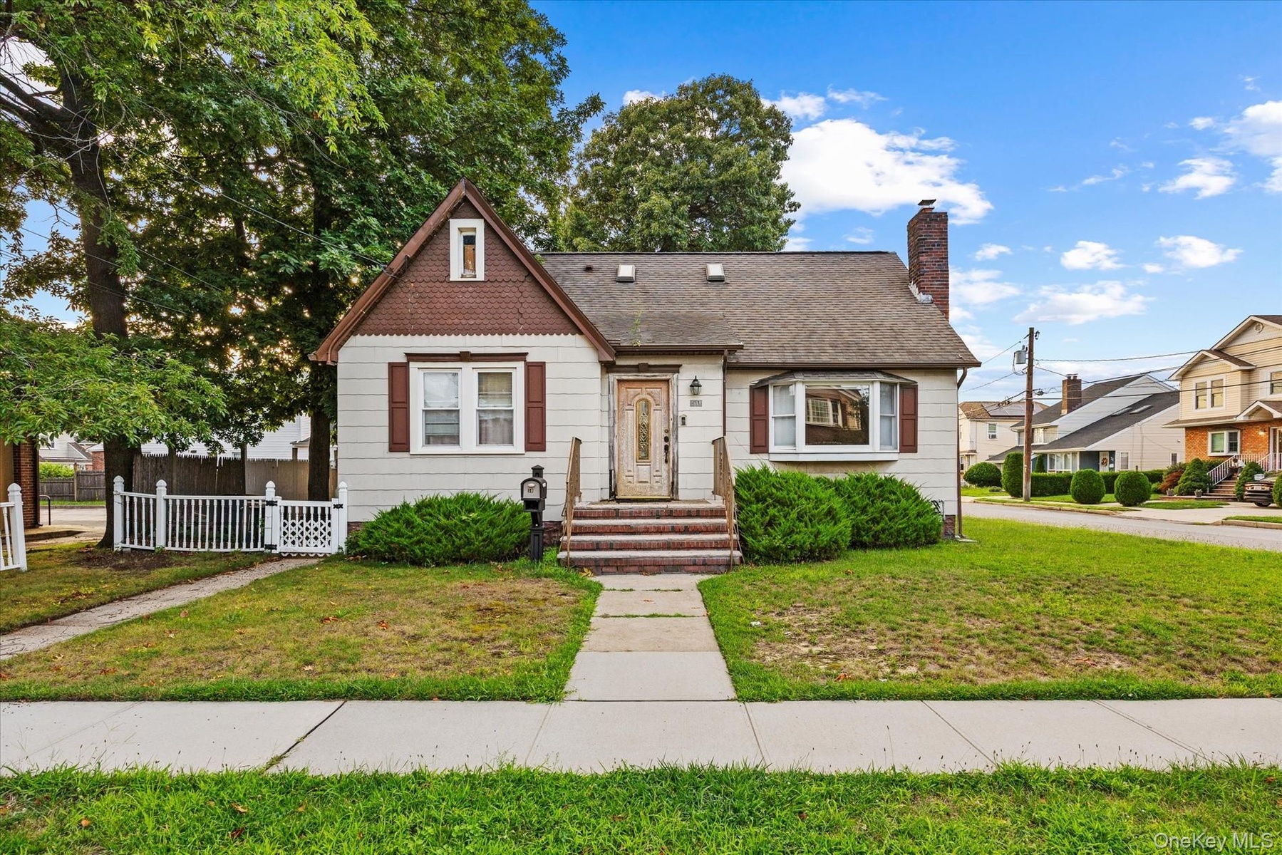 Welcome to 50 Manor Road, Valley Stream!
