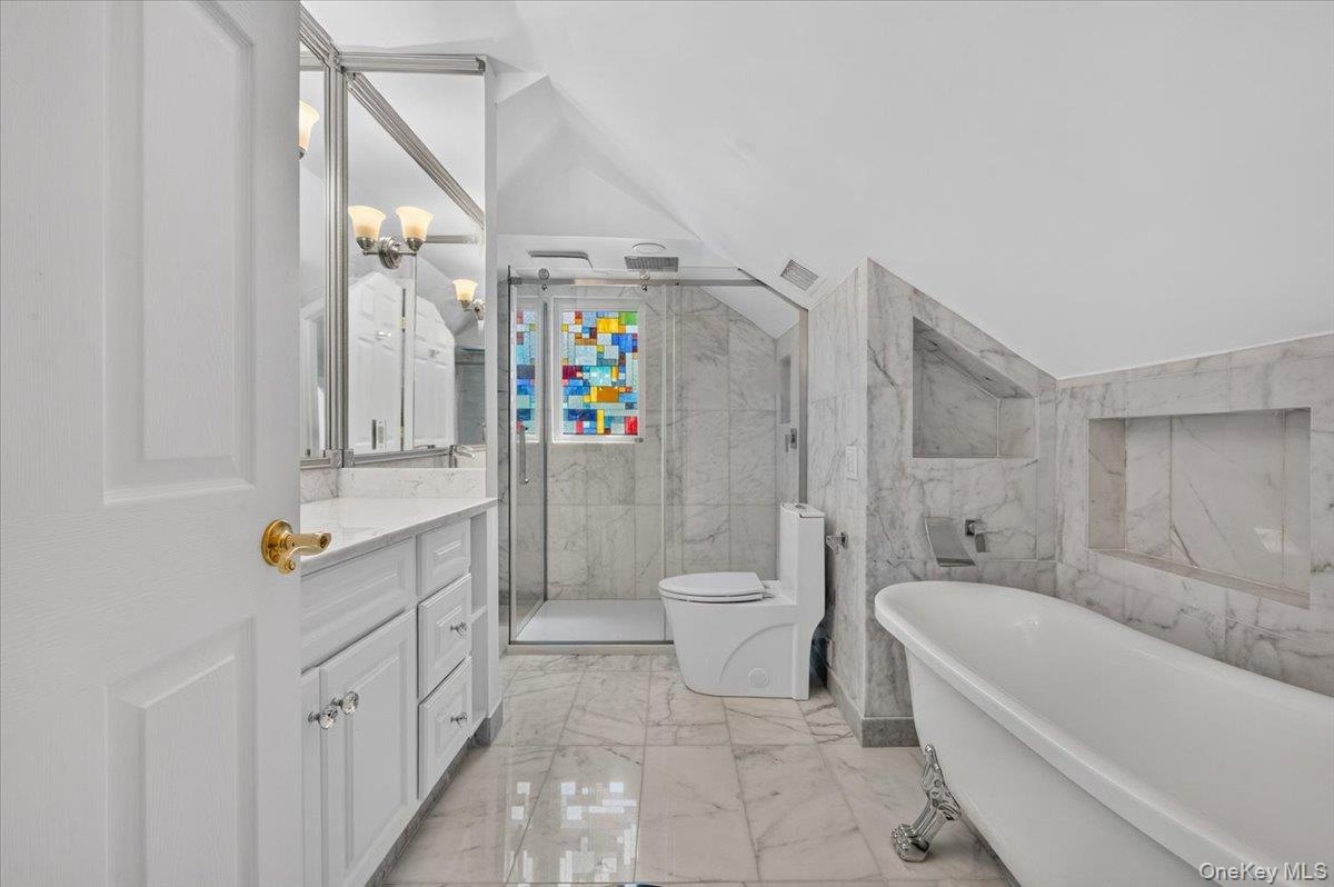 2nd Floor Bathroom 3
