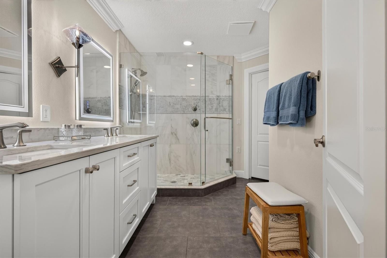 Primary bath