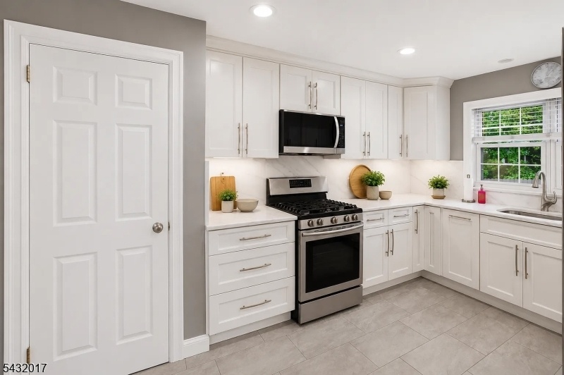 Kitchen Alternate View