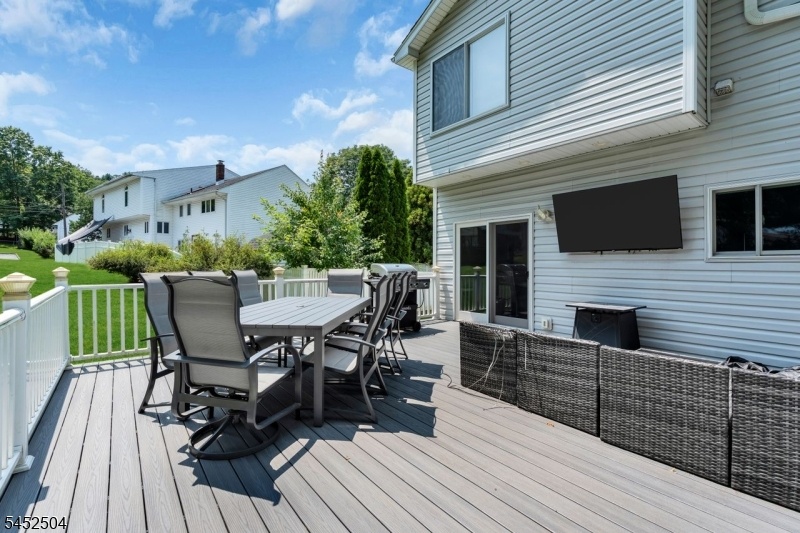 Spacious Deck