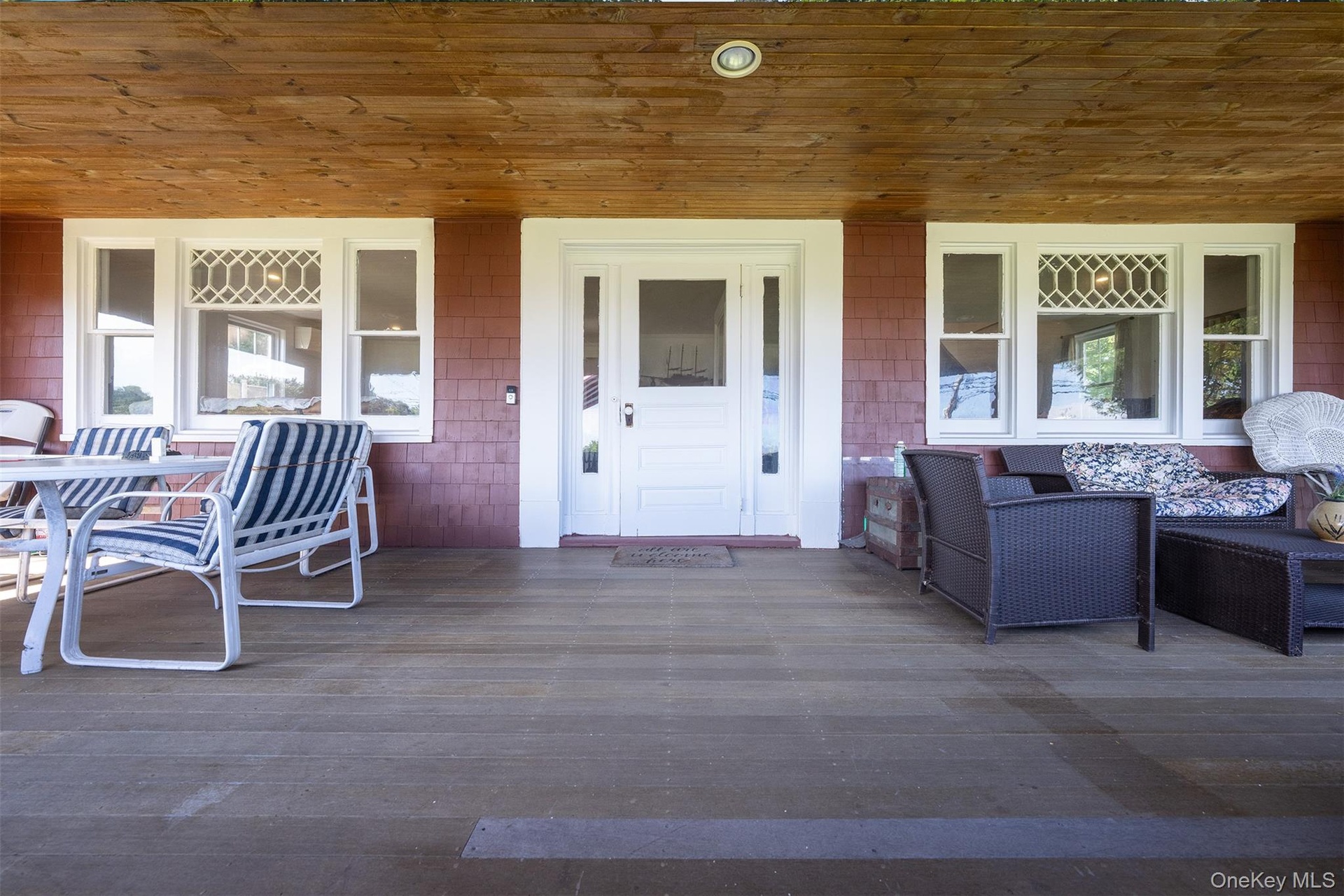 Super wide front porch was added in the 1920's by the King family and you can see why.  Cool breeze and wide spaces to hang out and take in Orient Poi