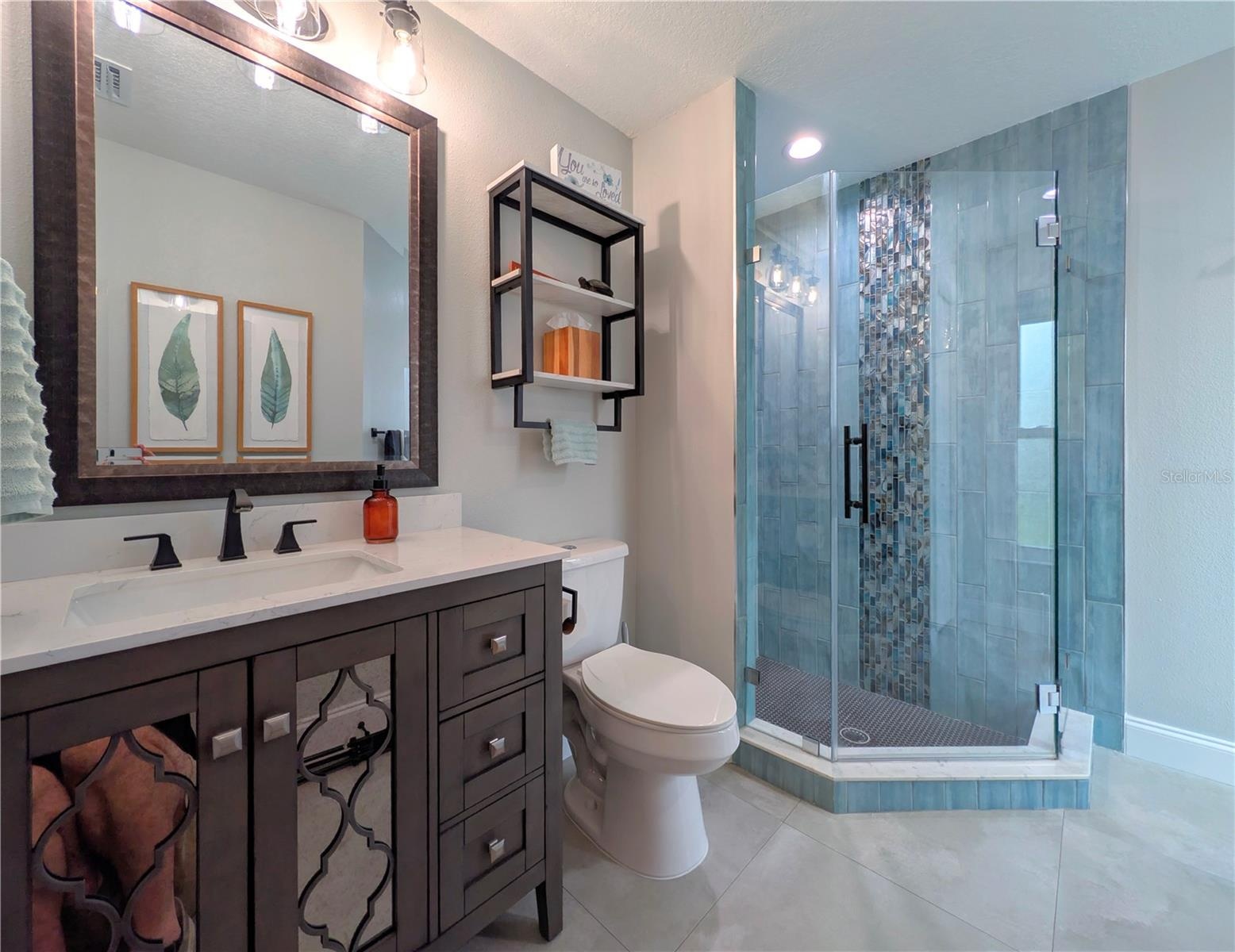 En Suite Bathroom, Access to Pool.