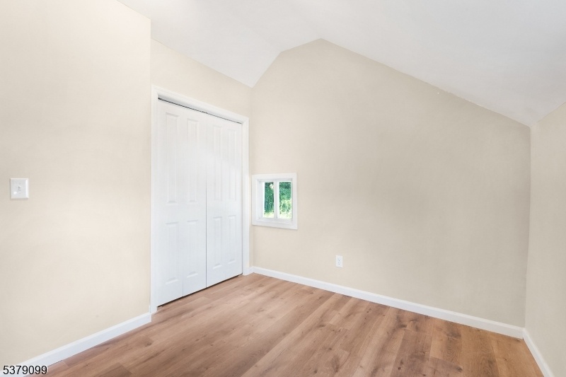 UL Bedroom 3