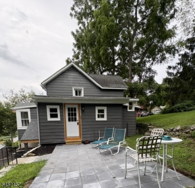 Side Entry from Patio