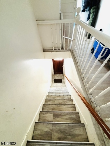 2nd floor stairs