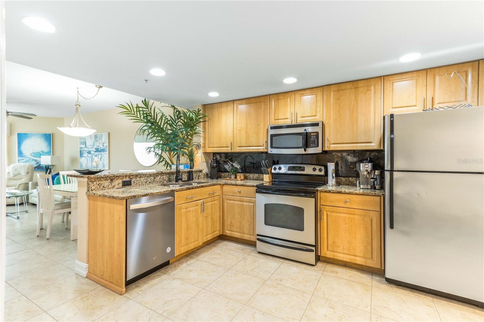 ALL YOUR MODERN FULL KITCHEN NEEDS