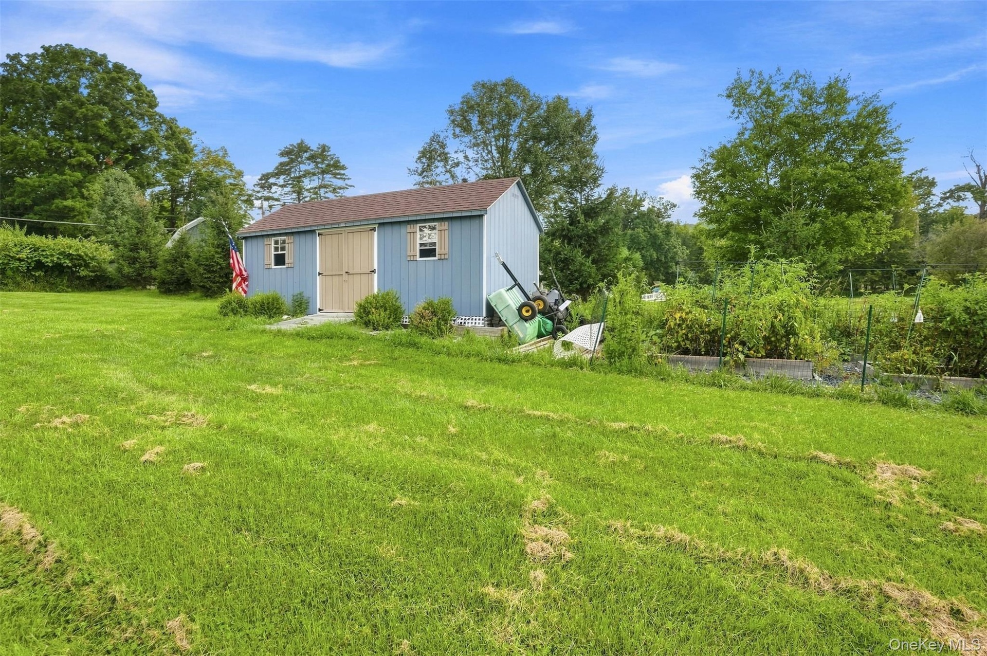 Gardening shed and veggie garden