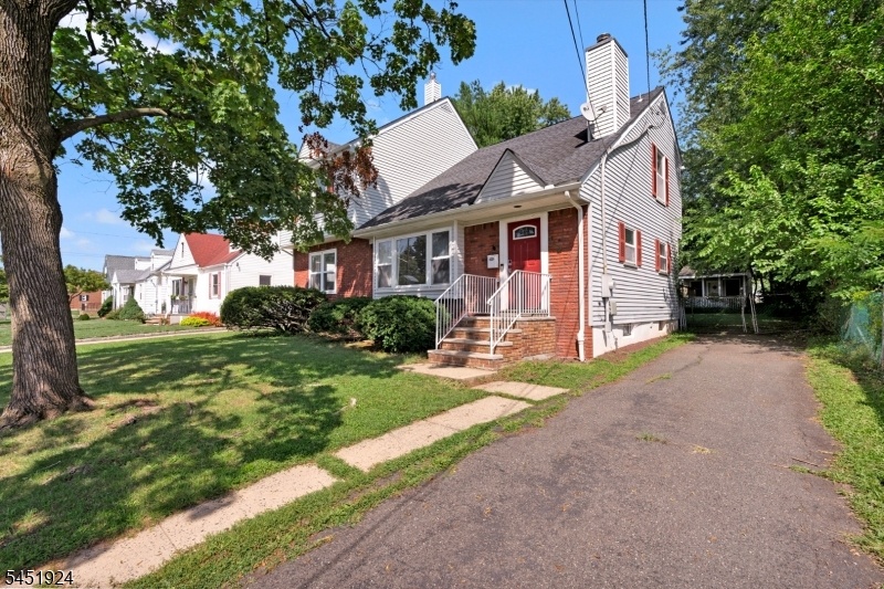 Side view driveway